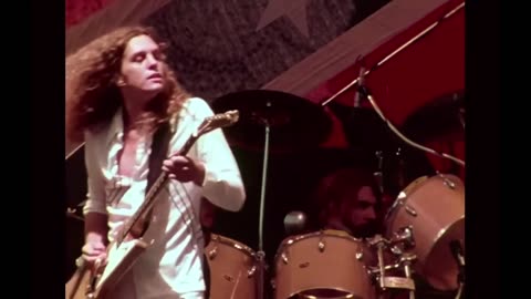 Lynyrd Skynyrd - Freebird (Live in 1977)