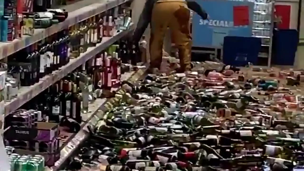 Libtard Freak Out Destroys $100K In Alchohol