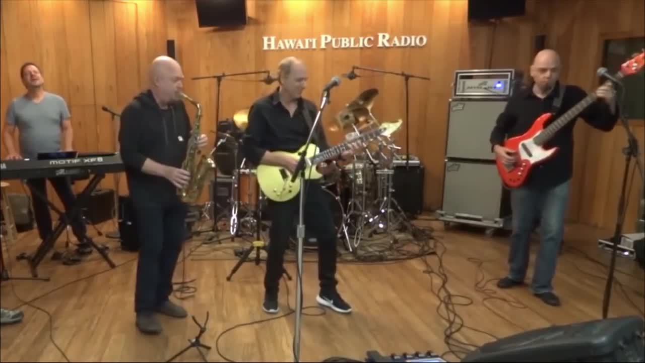 The Rippingtons live ( 1 )