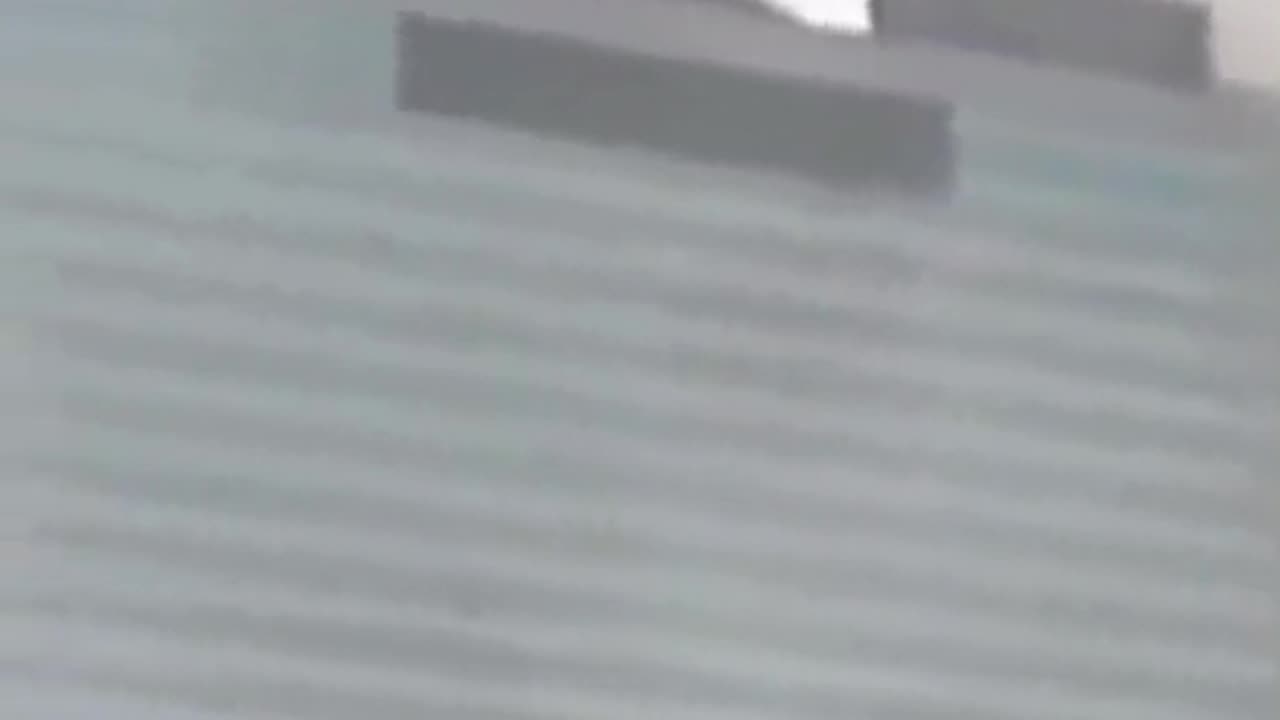 Thermite going off building 7.