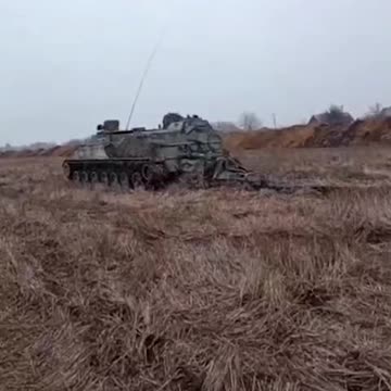 Russians Using Old Soviet Mine Layer