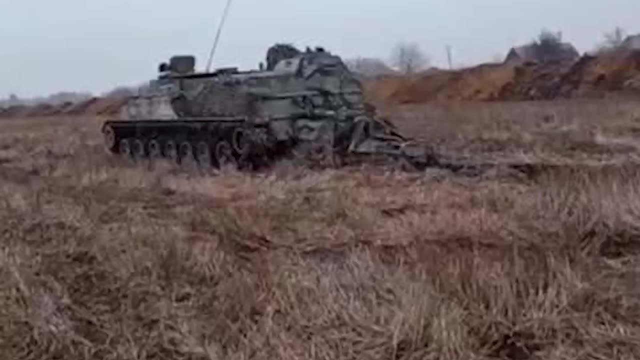 Russians Using Old Soviet Mine Layer