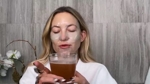 Kate Hudson’s Guide to Wellness & “Wakeup” Makeup _ Beauty Secrets