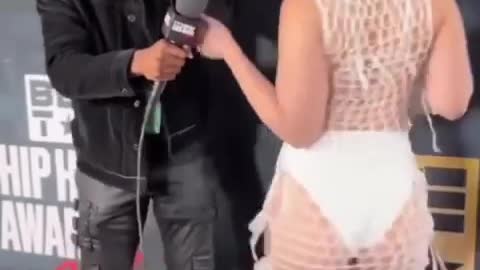Ice Spice Reveals The Cost of Her Outfit