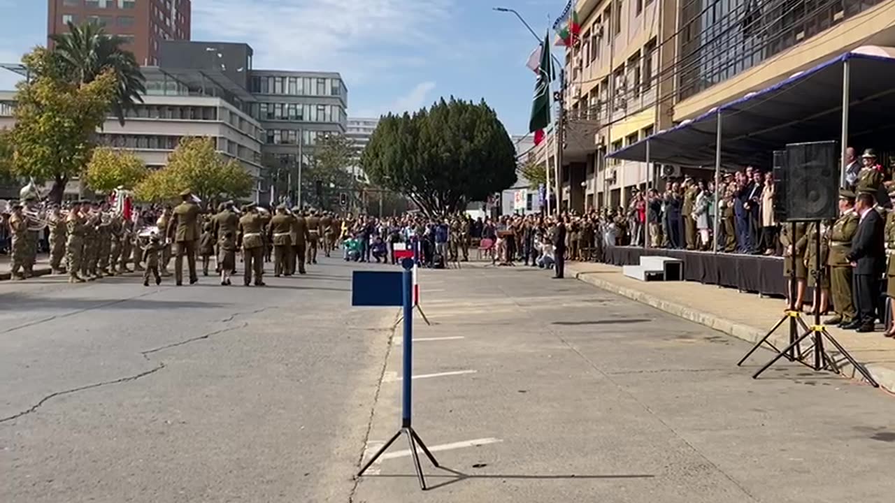 DESFILE DE CARABINEROS EN SU DÍA - LOS ÁNGELES