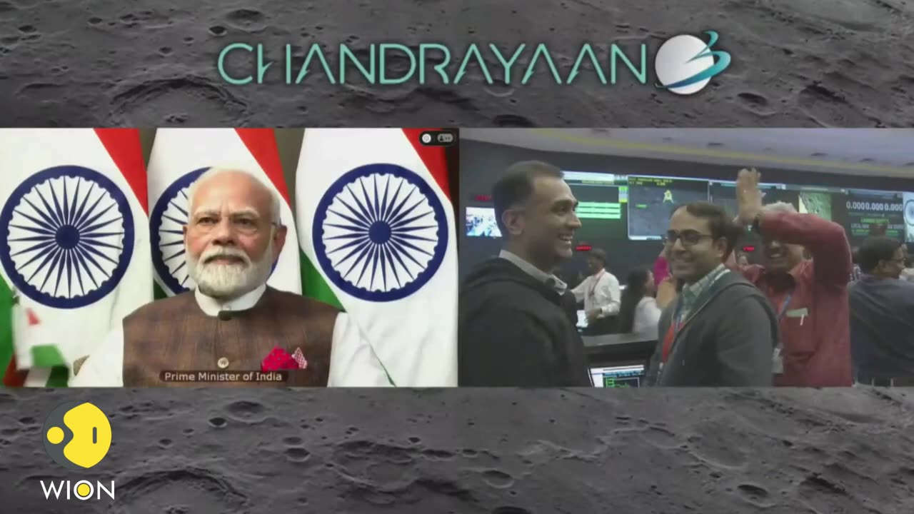 chandrayaan-3 Vikram lender has been successfully landing on moon .