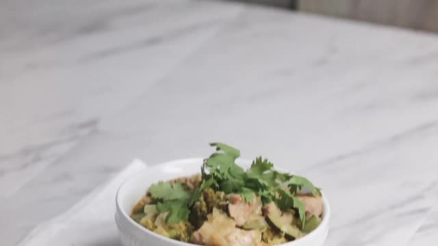 Keto coconut curry with caulifower rice