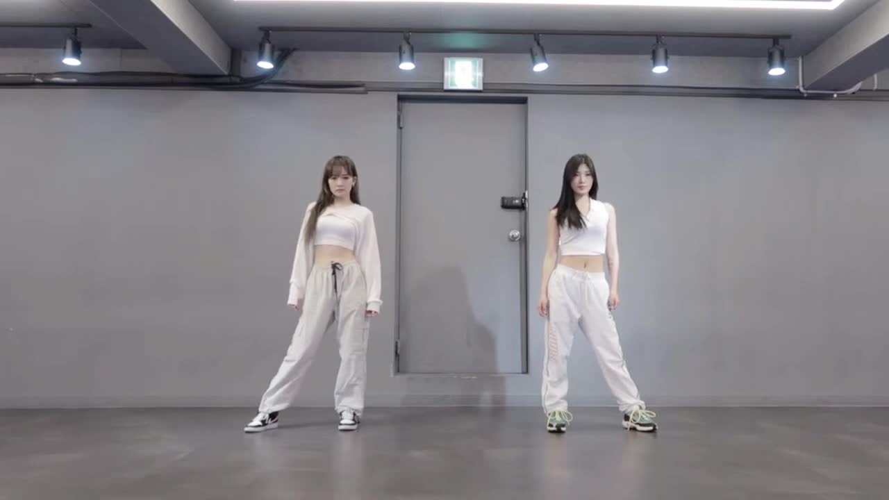 Odd Eyés (오드아이즈) - Dance Performance (Practice Ver.)