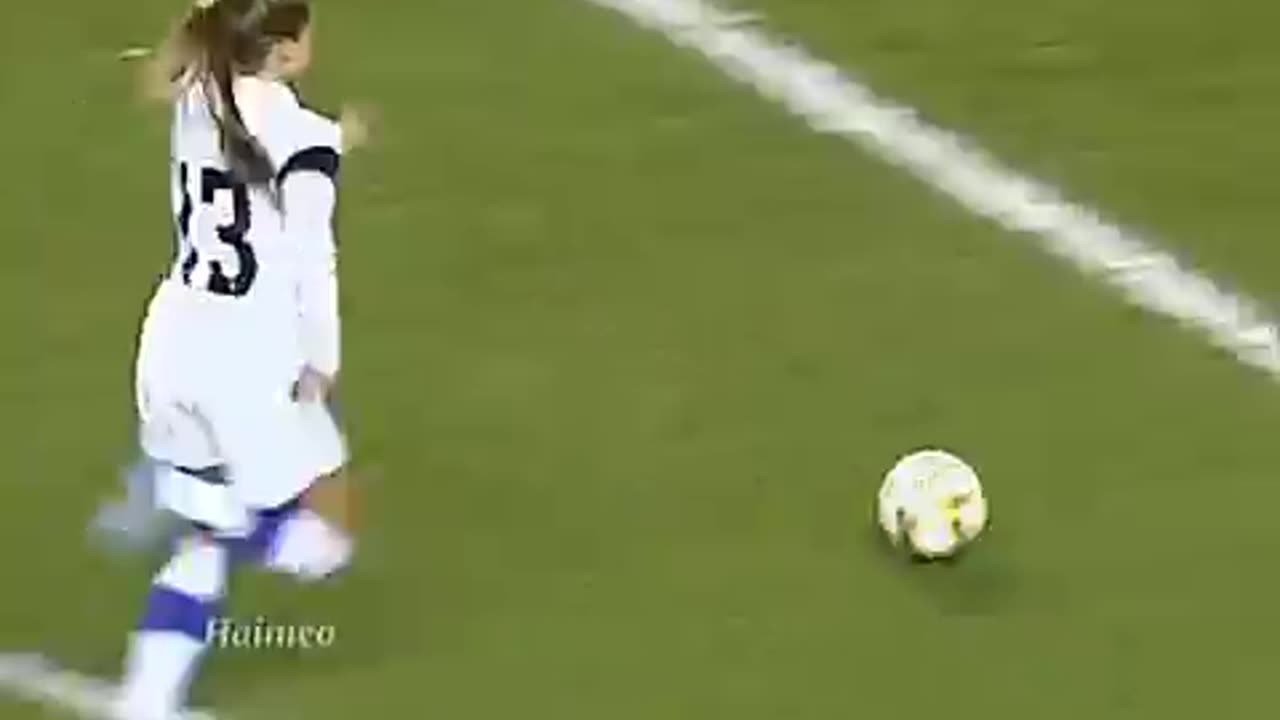 Women's Football😴VS Men's Football😳#football