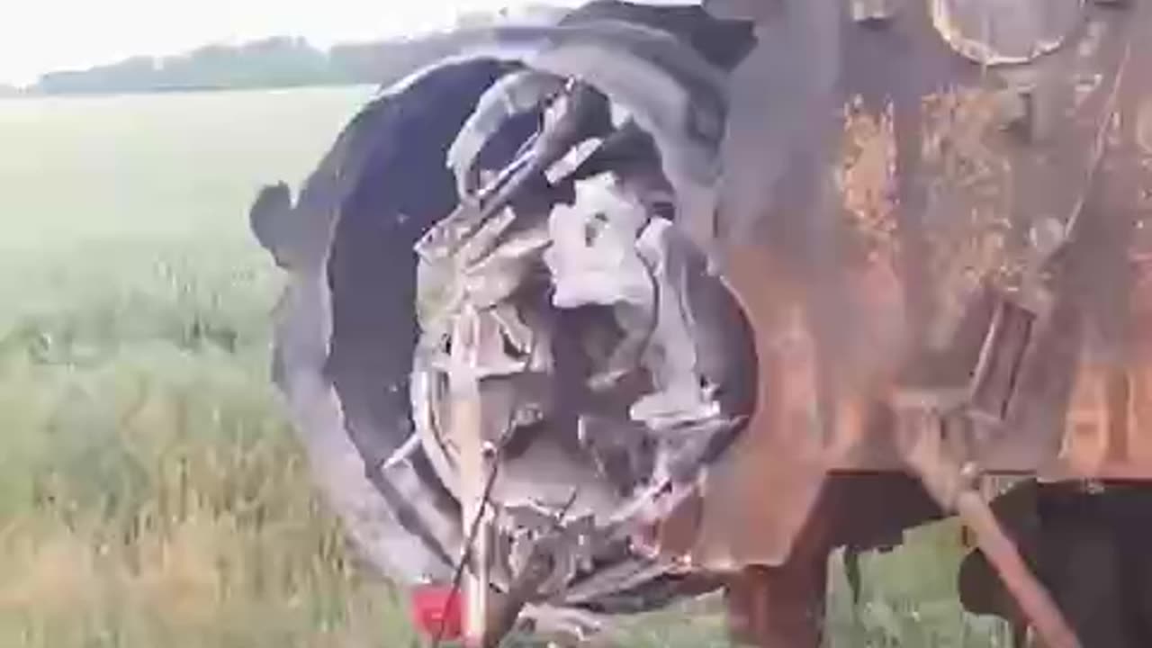 Russian Soldiers Film Their Destroyed S300 SAM