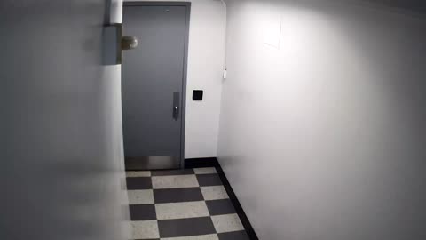 6172RHOBG3G302CStairwaySide_2021-01-06_09h40min01s440ms.mp4