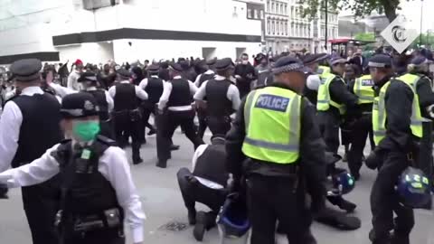 George Floyd London protests_ Journalist accosted live on air as scuffles break out