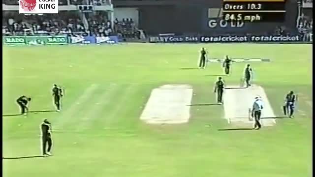 Muhammad Sami Maiden Over against Marvan Atapattu (Ball by Ball) Sharjah 2001