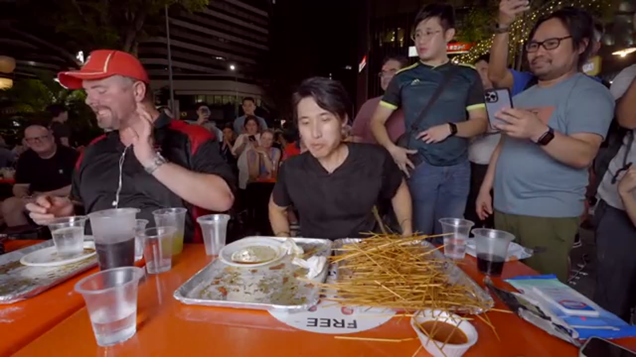 INSANE SATAY EATING Record ft CLOSE TO 500 STICKS EATEN at Lau Pa Sat Singapore!