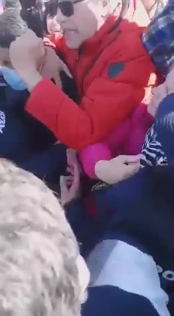 Uruguay: Luis Lacalle se salva de ser linchado por una multitud