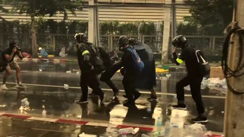 Thailand protests: More than 40 injured as clashes rock Bangkok - BBC News