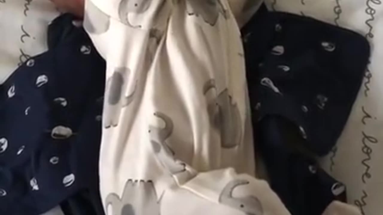 baby stretch 📽️ missmarisaclark🤩