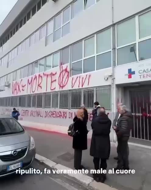 Roma. Gli italiani, stanchi di vedere i vaccinati estinguersi