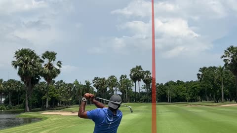 Golf shot with Shot tracer