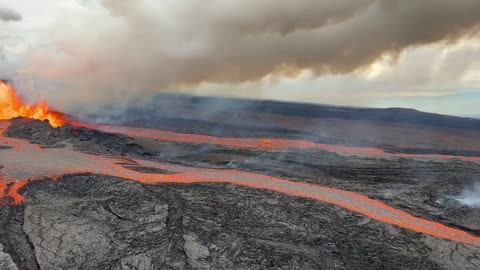 NOVAS, LINDAS E IMPRESSIONANTES IMAGENS DO VULCÃO MAUNA LOA NO HAVAÍ