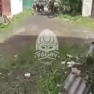 Ukrajinci opuštějí u Severodoněcka svoje pozice a hromadně kapitulují