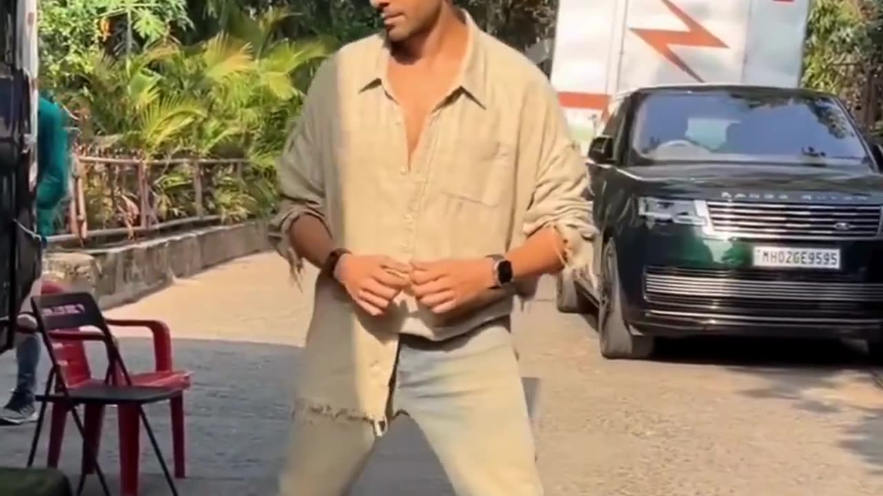 Kartik Aaryan Snapped in Town #kartikaaryan #viral #youtubeshorts