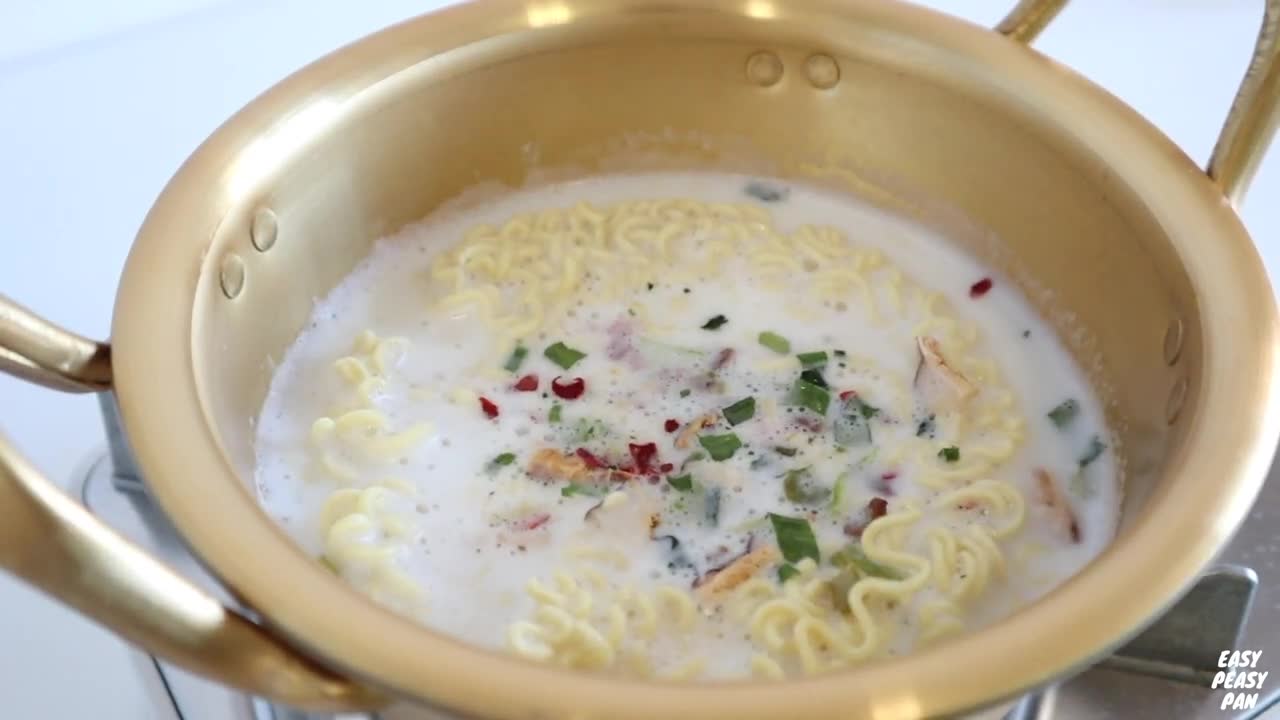 TIKTOK VIRAL CREAMY CHEESE RAMEN