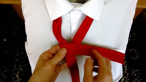 How To Tie a Merovingian Knot