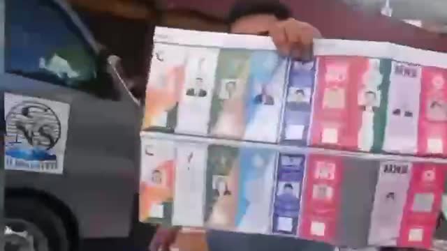 Citizens Intercept Car Carrying Fraudulent Ballots In Bolivia