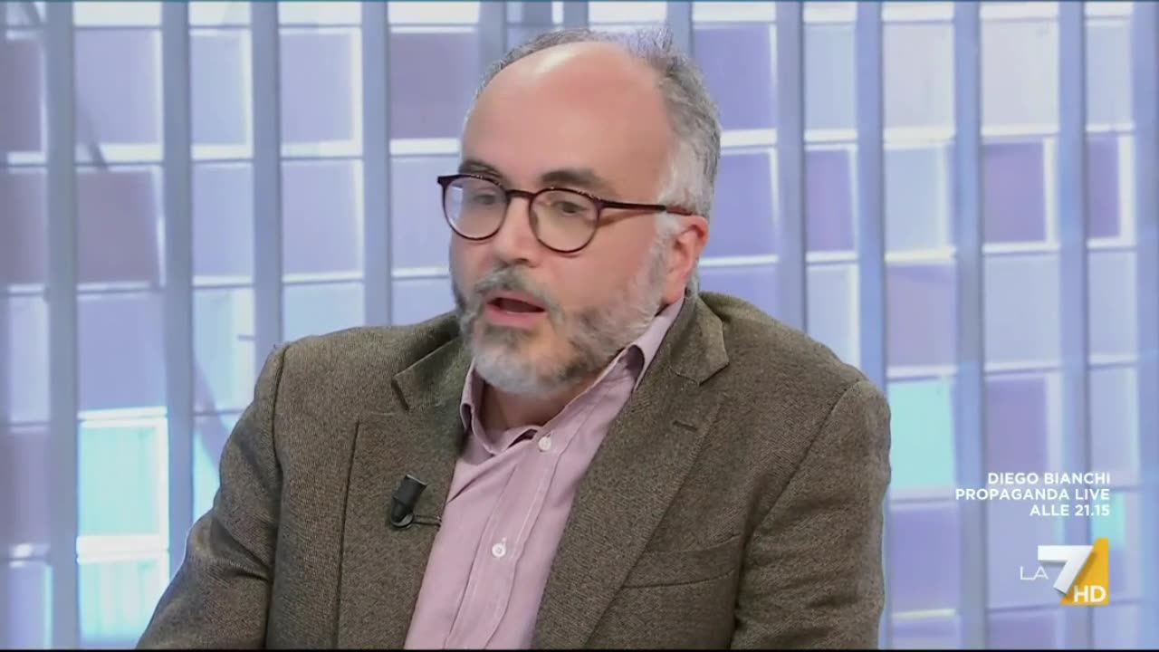 IL Prof delle contraddizioni, prima lo dice poi lo smentisce