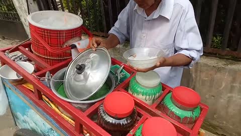 INDONESIAN TRADITIONAL FOOD DESSERT - BUBUR SUMSUM