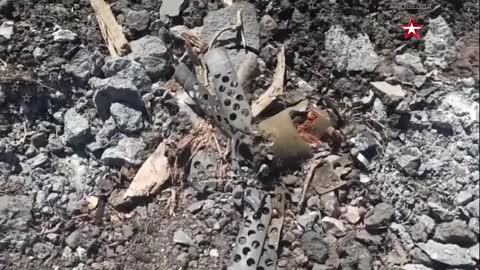 Začalo odminovávání Azovstalu. Jednotky DLR a Ruska hledají minová pole