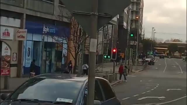 Man Gets Arrested By Irish Police ,Then Flees Ful video edit