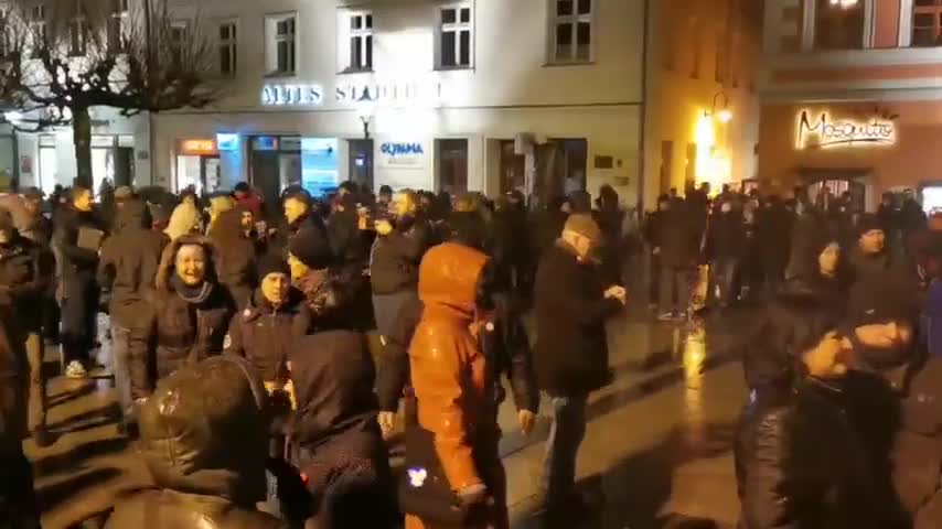 Cottbus – Zur Abwechslung mal 2 Lautsprecheransagen an die Polizei
