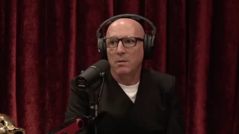 Joe Rogan & Maynard: The SECRET To Staying Relevant Over Decades As An Artist!