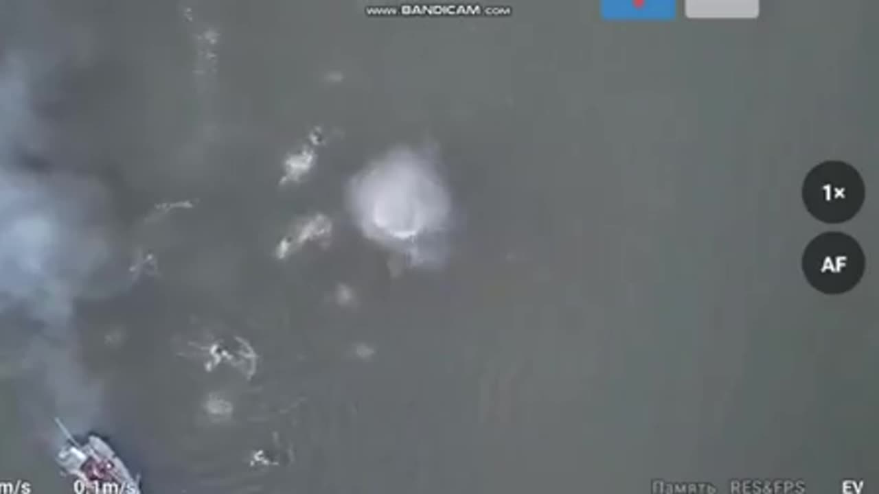 UA grenade drop on swimming Russian troops after their boat was destroyed