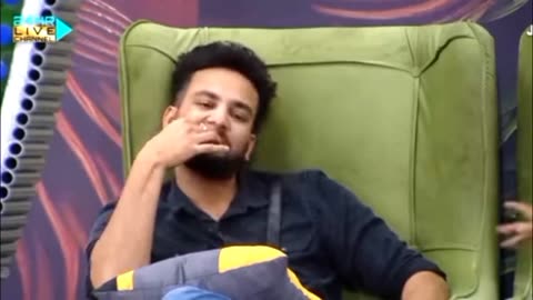 Elvish yadav and Manisha cute conversation in biggboss house