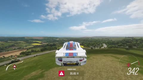 Porsche Racing Car _ MEGA JUMP