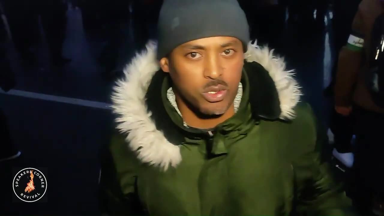 Christian reaches after assault, Police called in #speakerscorner #isalm #christ