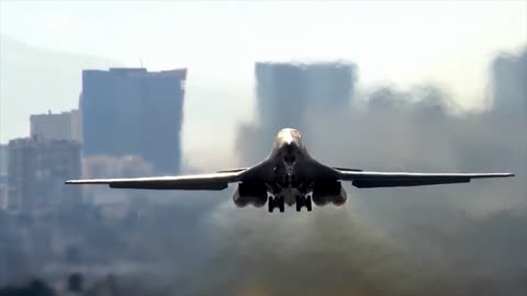 Stunning Video of B-1 Lancer in Action • Takeoff & Landing [Training Footage]7