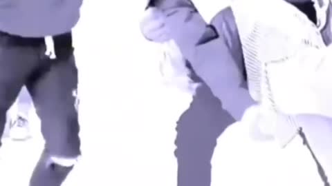 tujhe jarurat mare Jase yaar ki 👍 mujhe jarurat 🕴