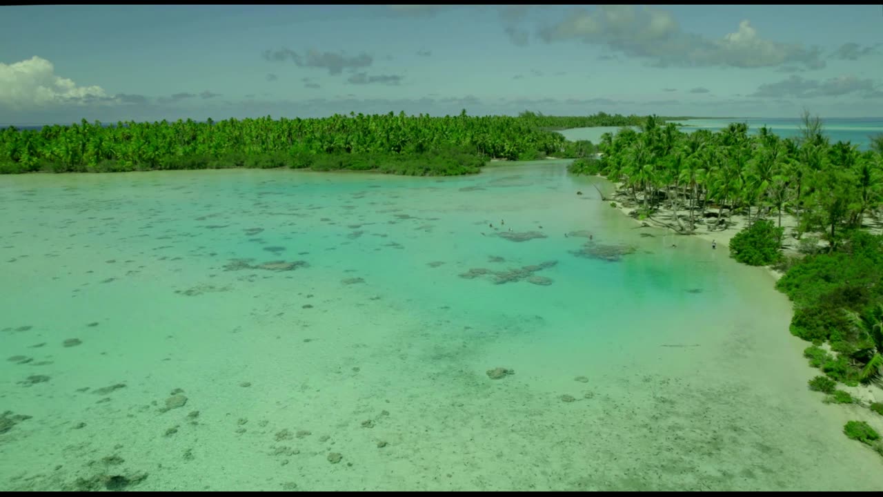 The beautiful Green Lagoon on Fakarava