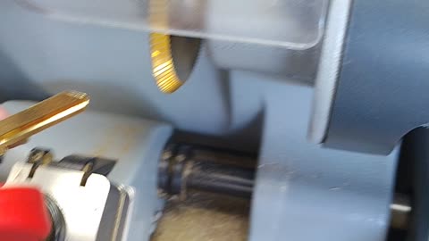 Making key 🗝️ copy on machine