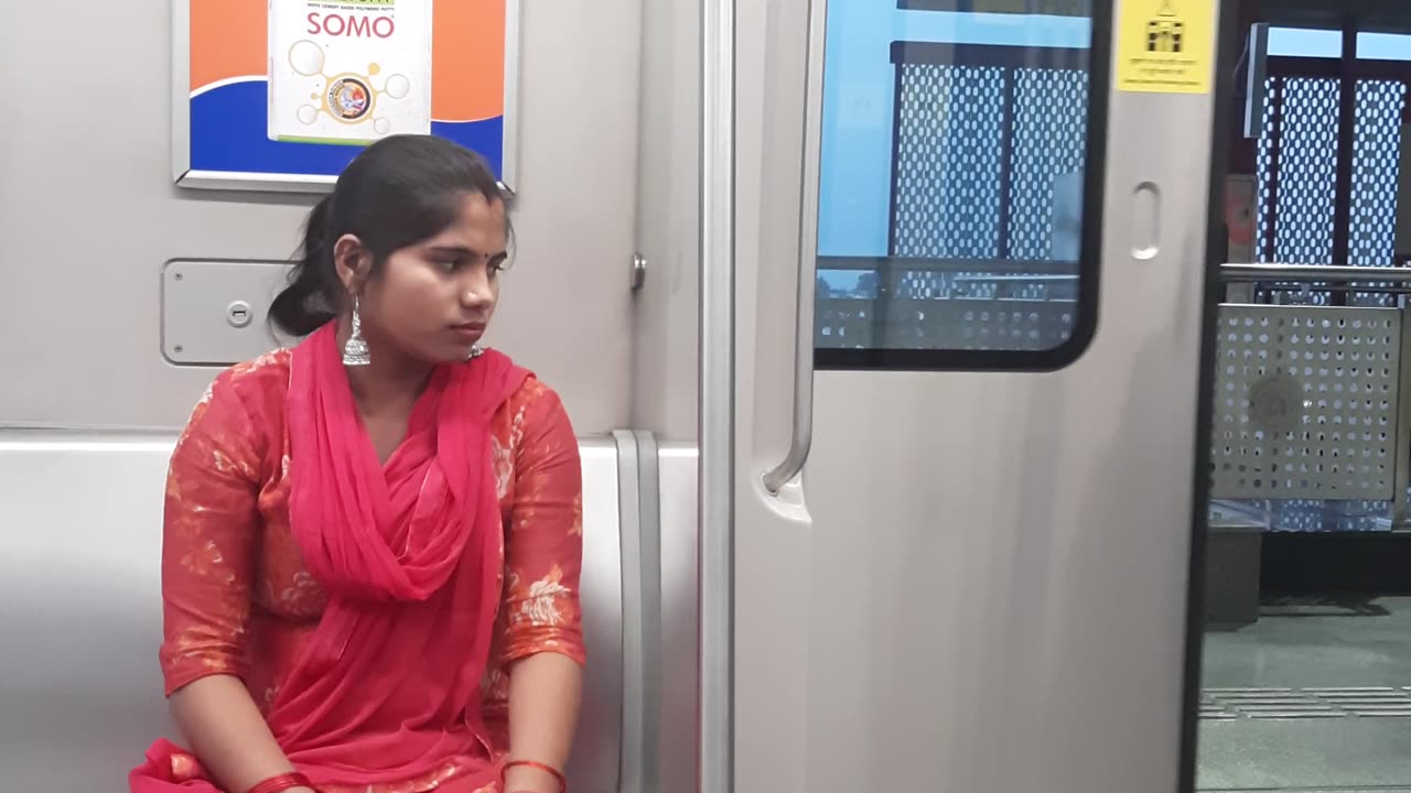 #girl in the metro Lucknow