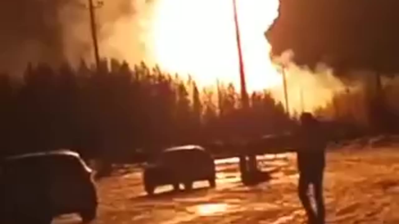 An explosion occurred at a gas pipeline in Russia's Sverdlovsk region.