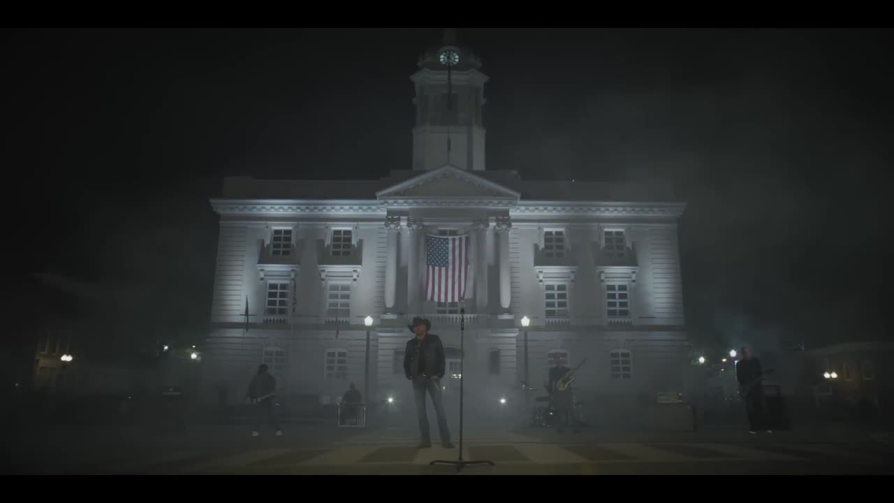 Jason Aldean's 'Try That in a Small Town' rockets to No. 2
