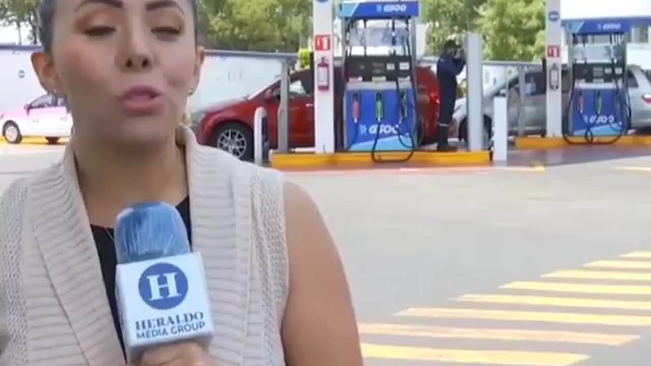 FUNNIEST CLIP - Gas price really big nowadays