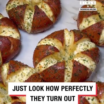 Cream cheese-stuffed garlic bagels