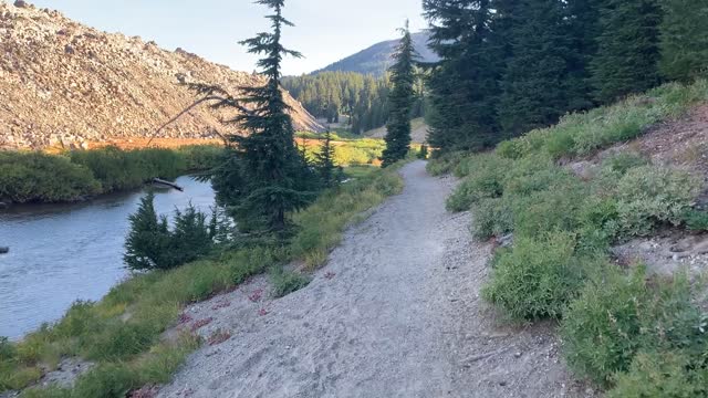 Central Oregon - Three Sisters Wilderness - Creekside Trail