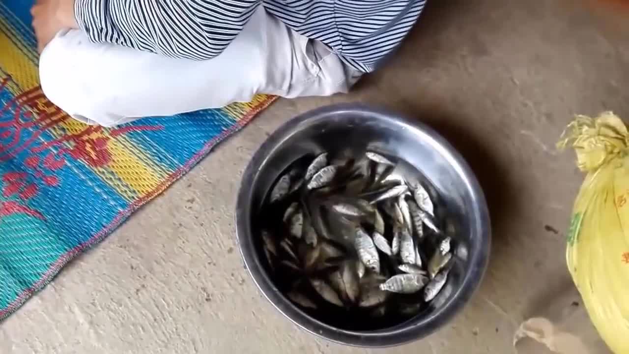 eating raw fish